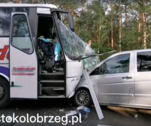Zderzenie dwóch autkarów w Dźwirzynie pod Kołobrzegiem