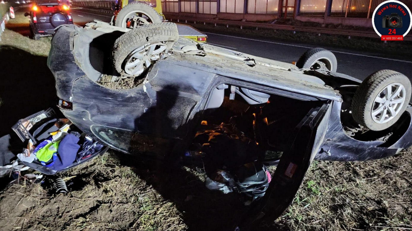 Dachowanie na S8. Jedna osoba trafiła do szpitala