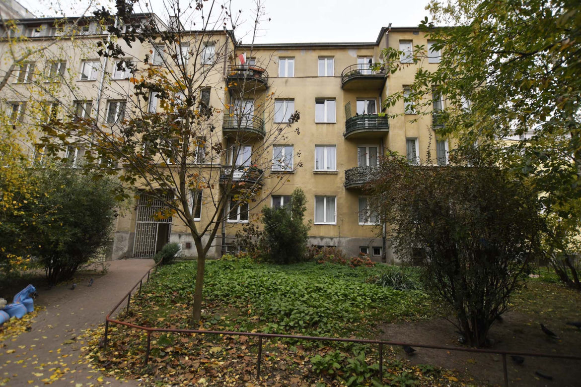  Warszawa. 10 dni bez szamba i wody. Wielka szkoła przetrwania na Ochocie