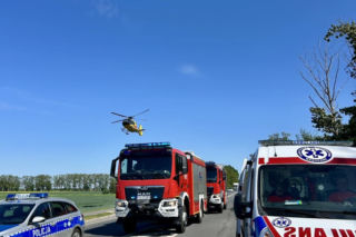 Na trasie między Malborkiem a Swarożynem doszło do zderzenia motocykla i trzech samochodów osobowych