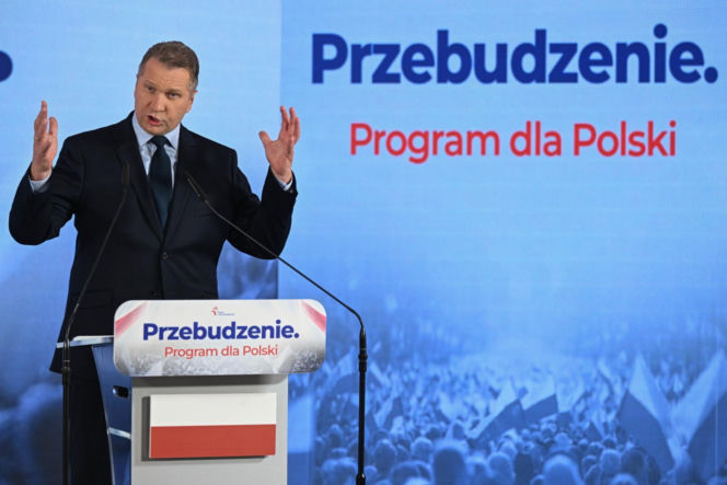 Kaczyński i Czarnek z nowymi propozycjami. Zaprezentowali "Przebudzenie. Program dla Polski”