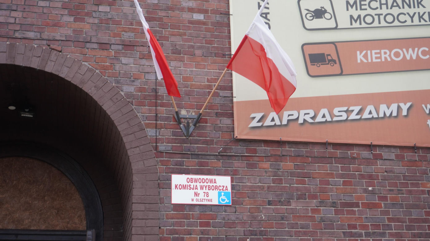 Wybory samorządowe 2024. Olsztynianie ruszyli do urn. Zobacz zdjęcia