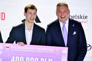 Kacper Tomasiak doczekał się wielkich premii. Był też mały żart Radosława Piesiewicza