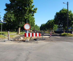 Do końca października powinien zakończyć się remont ul. Fabrycznej w Lesznie 