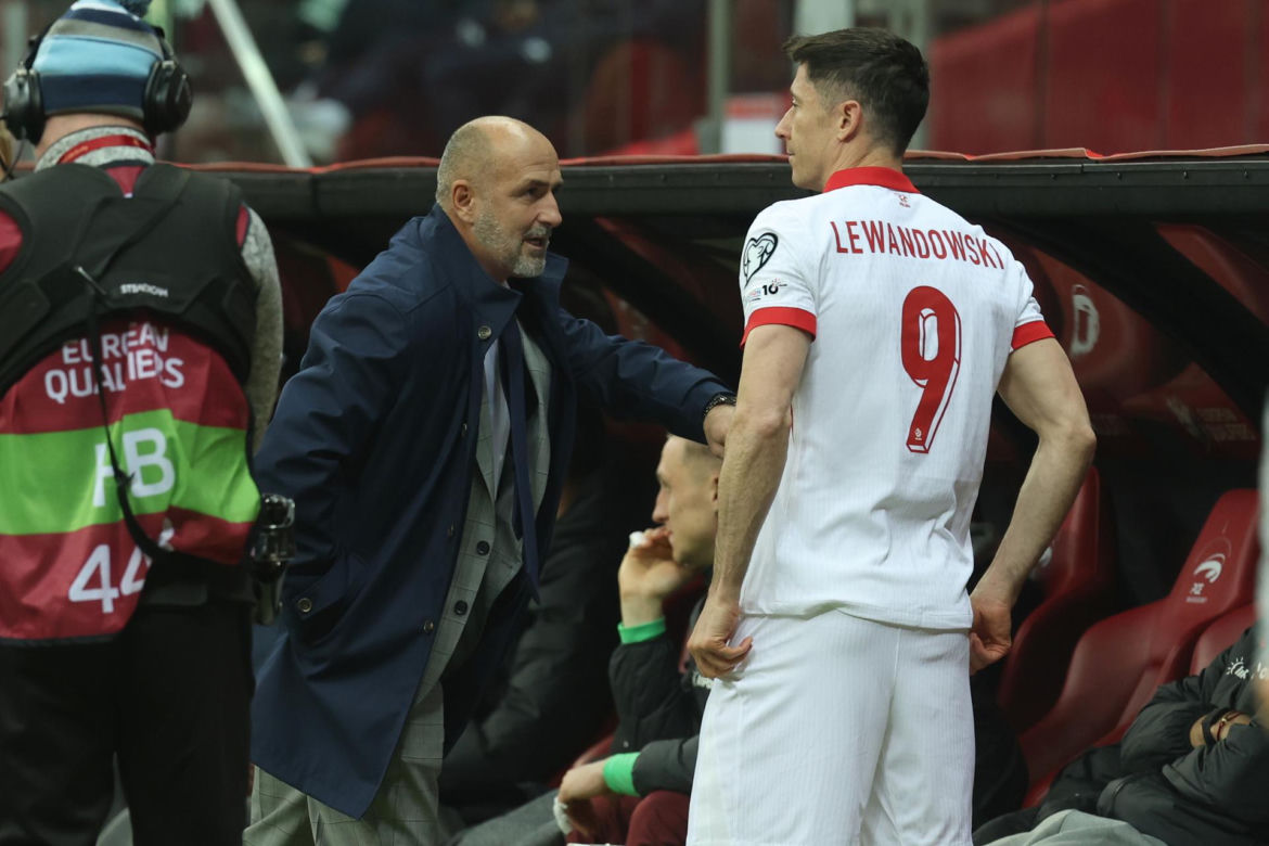 Takim samolotem Lewandowski przyleci do Polski