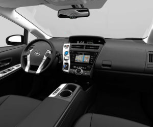 Toyota Prius Plus 2015
