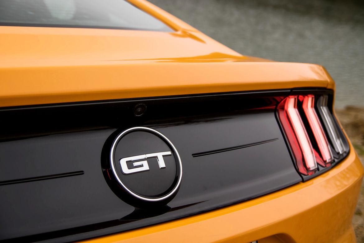 Ford Mustang GT 5.0 V8 Fastback lifting 2018 