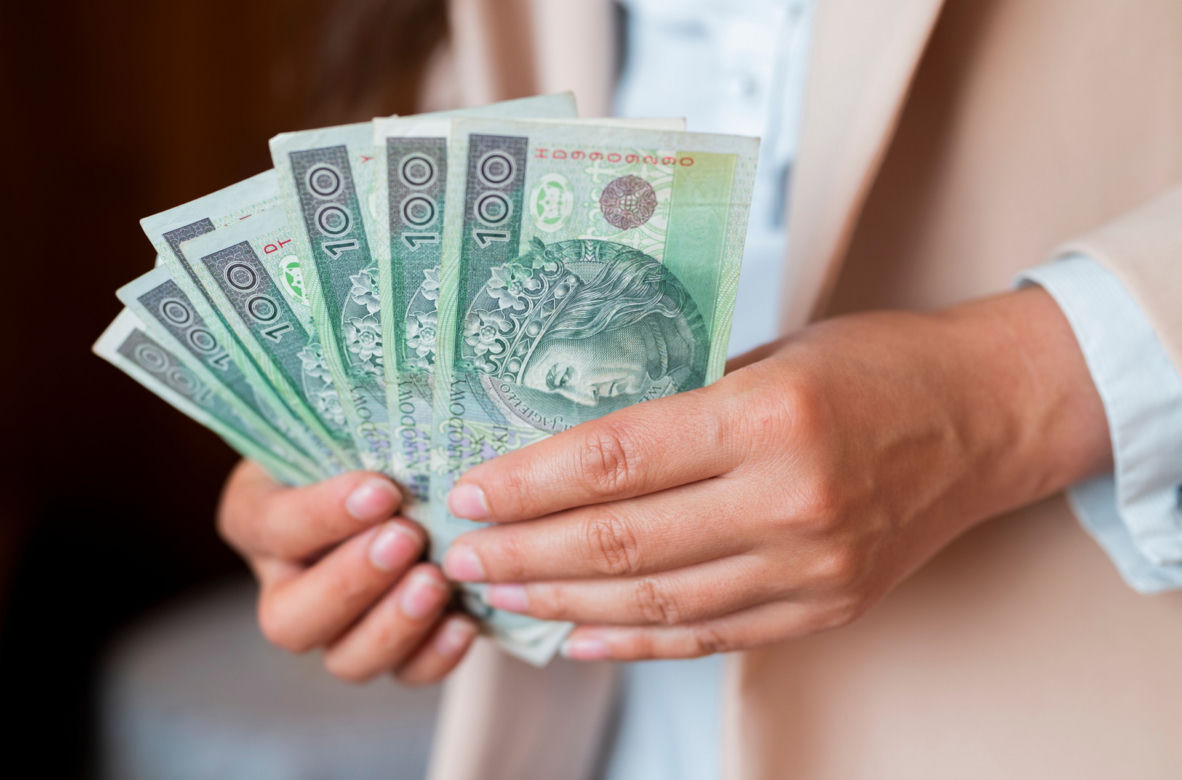 uszkodzone banknoty
