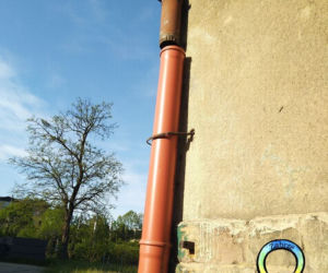 Zabrze: pijany nastolatek zdewastował nowy plac zabaw przy szkole podstawowej. Wszystko zostało zniszczone