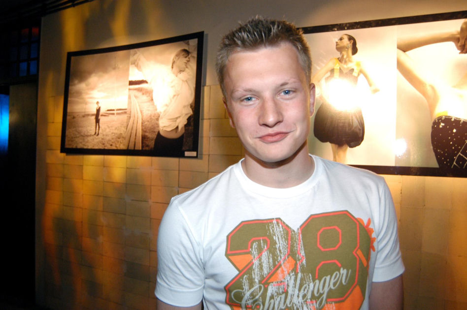 Od nastolatka z "Na Wspólnej" do eleganckiego mężczyzny. Tak zmieniał się Jakub Wesołowski