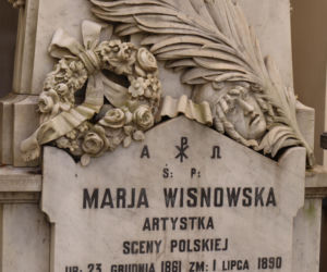 Była pięknością warszawskich scen. Zginęła z ręki kochanka. Jej grób to prawdziwe dzieło sztuki