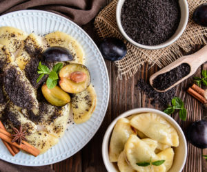Pierogi z białym makiem