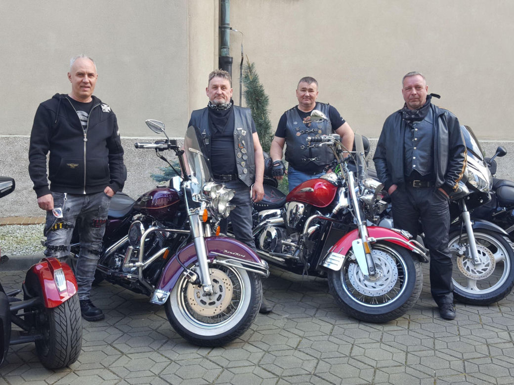 ​Setki motocyklistów na Wiosennym Święceniu Motocykli w Rydzynie