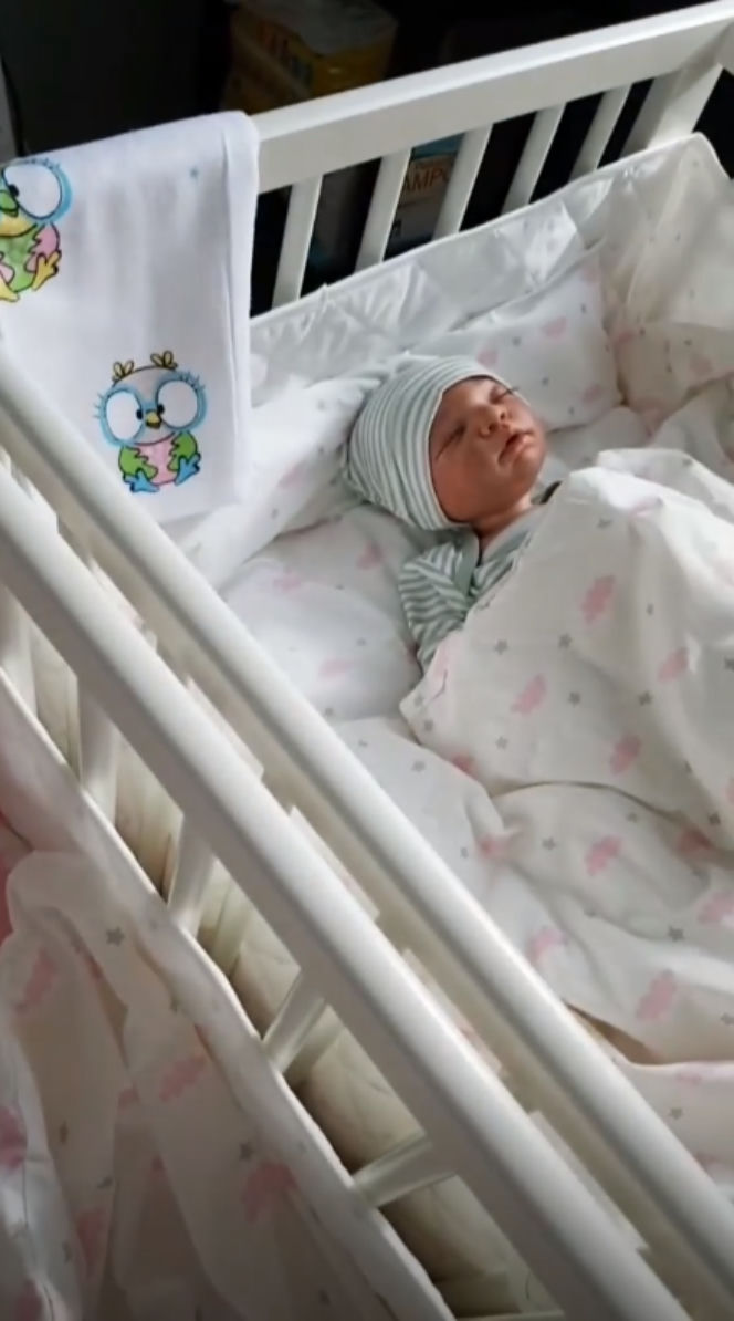 M jak miłość. Kinga Zduńska urodziła. Córki Kingi i Piotrka zdjęcia