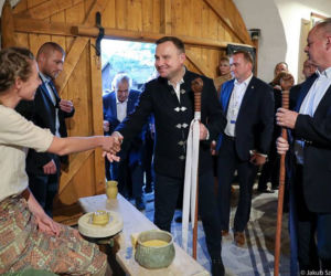 Prezydent Andrzej Duda - góralska kurtka