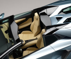 Lamborghini Aventador LP700-4 Roadster