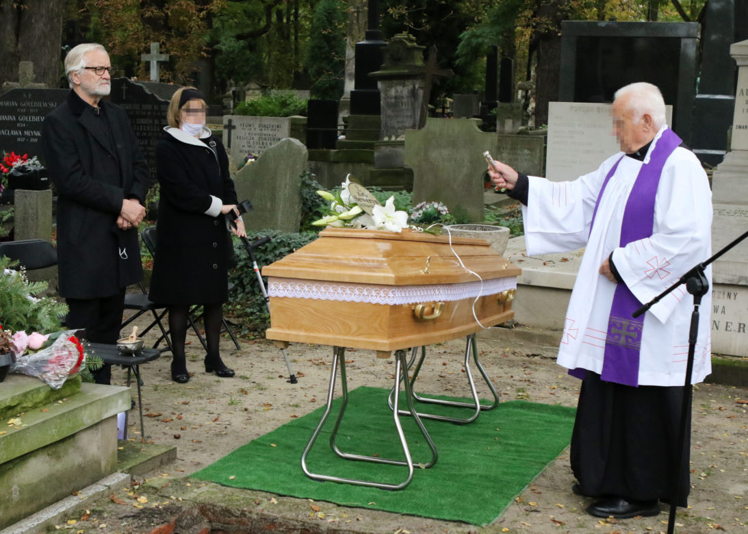 Pogrzeb matki Andrzeja Seweryna