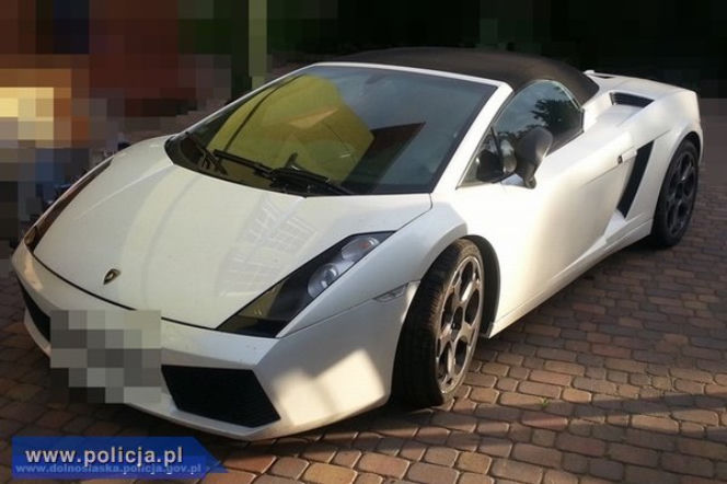 Lamborghini Gallardo odzyskane przez policję