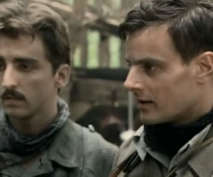 Czas honoru Powstanie odc. 8. Janek (Antoni Pawlicki), Romek (Piotr Żurawski)
