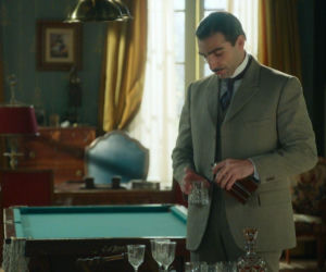 La promesa - pałac tajemnic, odcinek 330: Alonso wyrusza na samotne poszukiwania Marii, a wspomnienie z dzieciństwa prowadzi go do przełomu