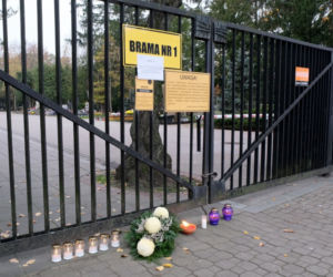 Wszystkich Świętych 2020. Przerażający widok z cmentarzy w Warszawie