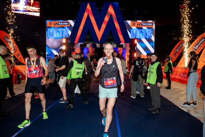 Sukces 12. Tarczyński Nocnego Wrocław Półmaratonu