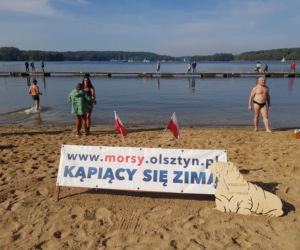 „Kąpiący się zimą Olsztyn” zainaugurowali sezon zimowych kąpieli