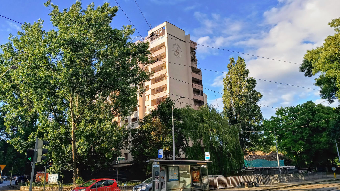 Rozbiórka Domu Marynarza - lipiec 2020