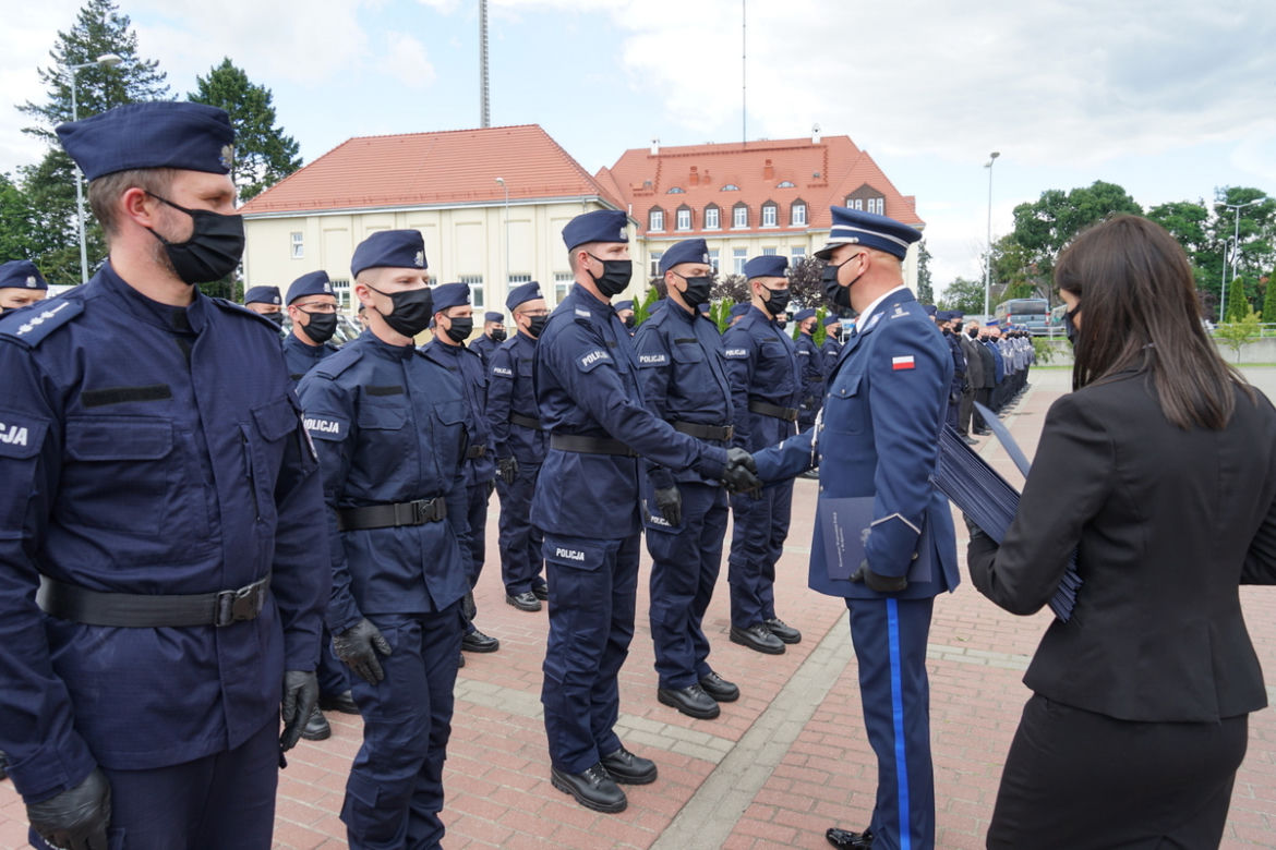 44 nowych policjantów w województwie kujawsko-pomorskim