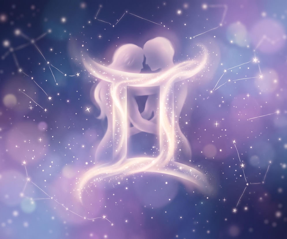 Znak zodiaku Bliźnięta na tle gwiazd i sylwetek pary. O horoskopie dziennym przeczytasz na Eska.