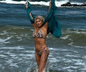 Szał na plaży nad Bałtykiem. Ewa z Sanatorium miłości zrzuciła ubrania. Co za figura w bikini!