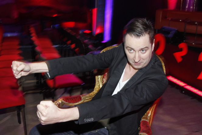 Tak na początku kariery wyglądał Piotr Kędzierski. Dziś trudno go rozpoznać na starych zdjęciach