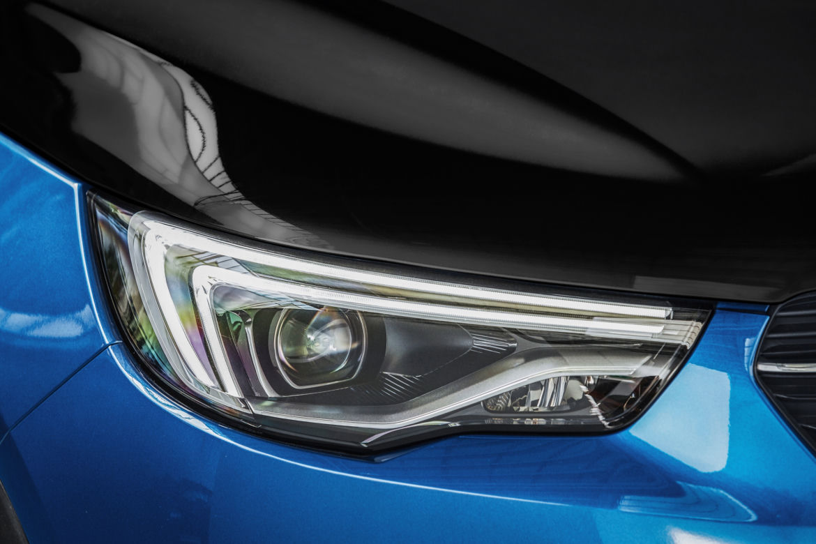 Opel Grandland X Hybrid4 1.6 Turbo A8 300 KM AWD