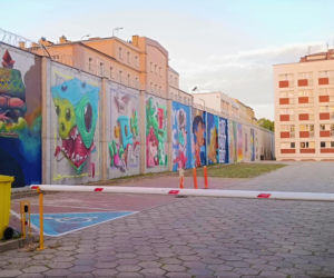 Street-art na murach aresztu
