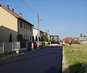Zaorana ulica w Gliwicach - Ostropie ponownie została wylana asfaltem