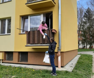 W Przemyślu rozdają maseczki seniorom