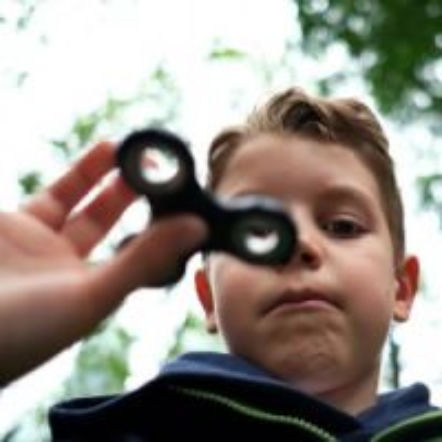 Fidget spinner to dzieło szatana - tak twierdzą katolickie media