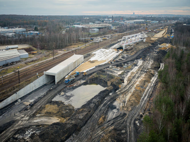 Stacja Katowice Zawodzie, widok na powstające wiadukty