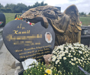  Grób Kamila. Rok temu zagryzł go pitbull [ZDJĘCIA]