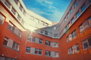 Osiedle Promenady Wrocławskie. Biurowiec Epsilon na ukończeniu. ZDJĘCIA