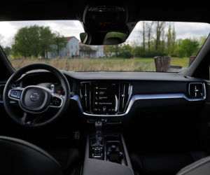 Volvo S60 T5 R Design First Edition