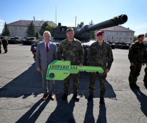 Koniec ery T-72 w Czechach. 42 czołgi Leopard 2A4 w komplecie
