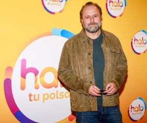 Leszek Lichota dopiero co ogłosił rozstanie. Teraz na czerwonym dywanie pozował u boku pięknej blondynki. To znana stylistka