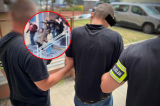Kopnął w głowę 55-latkę. To wielokrotnie karany multirecydywista. Usłyszał zarzuty