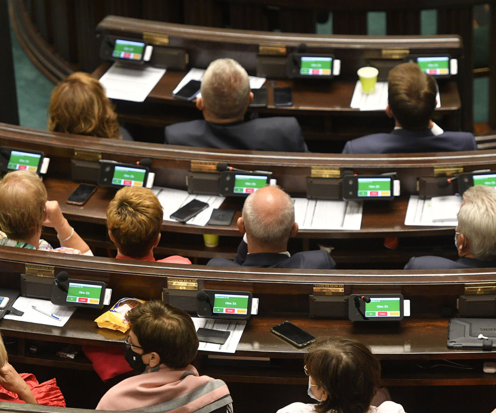 Reasumpcja głosowania w Sejmie Wojna o TVN trwa