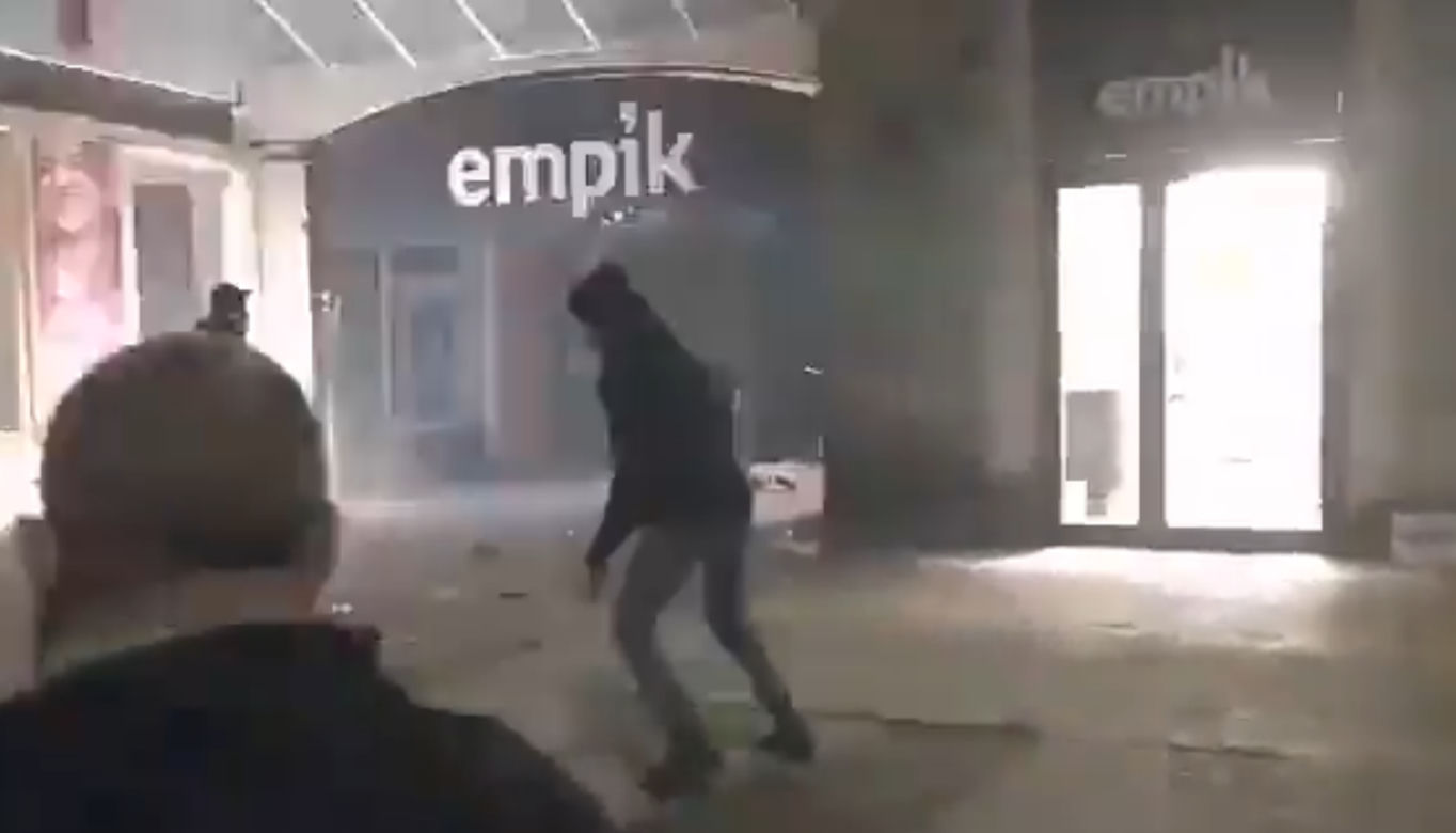 Kibole na Strajku kobiet w Warszawie