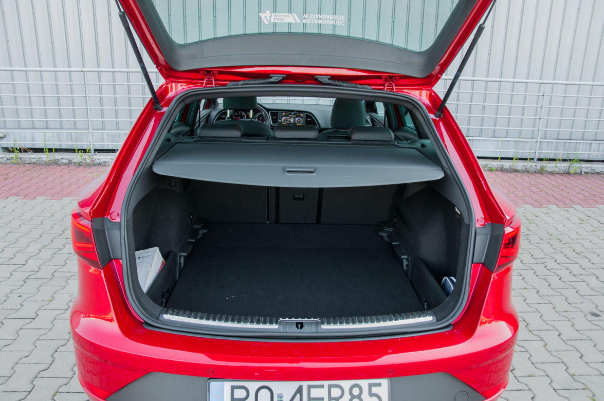 Seat Leon FR - wnętrze