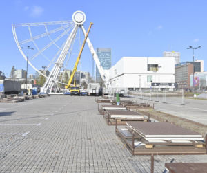 Dziwny obiekt w centrum Warszawy. Co tu powstaje? Stolica już stroi się na Boże Narodzenie!