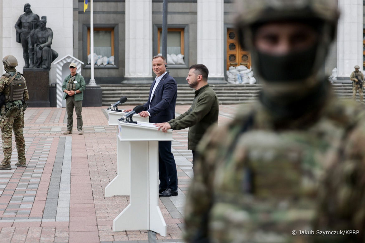 Andrzej Duda w Kijowie. Został uhonorowany w Alei Odważnych