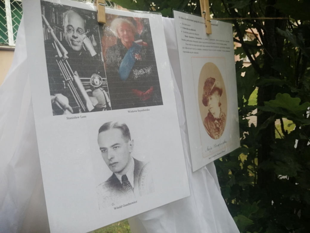 Czytanie na trawie w siedleckim Ekonomiku